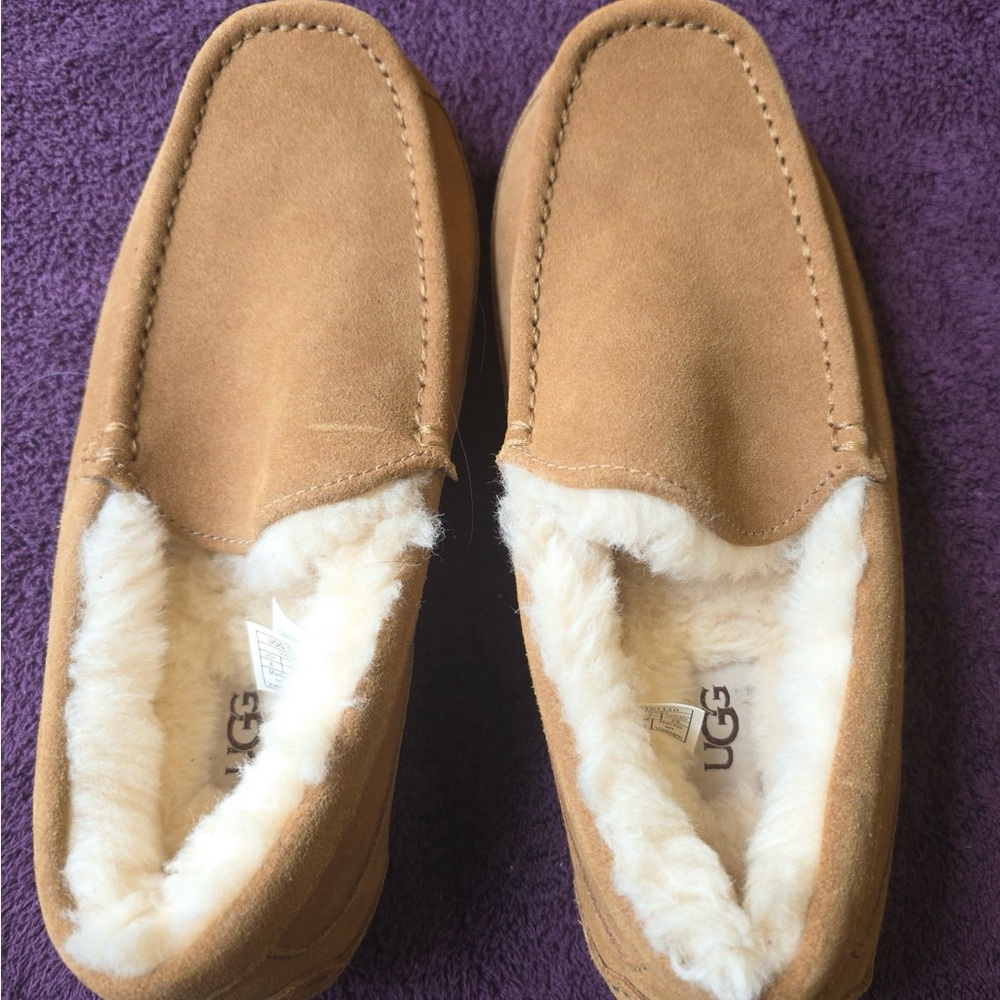 UGG Tan Loafers Slip-Ons Slippers - Never Worn